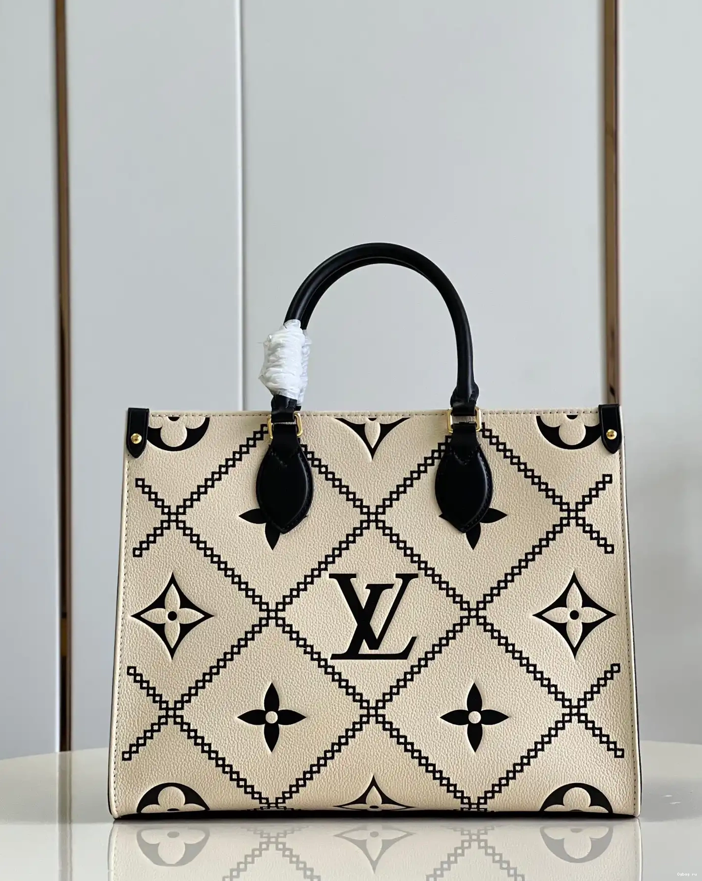 LOUIS ONTHEGO MM VUITTON 0604
